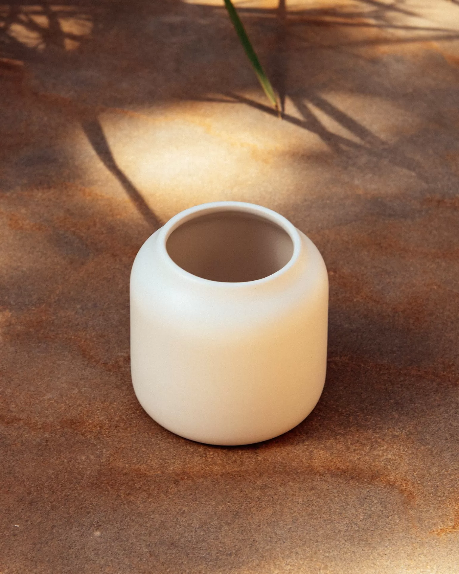 Fashion Motel a Miio Bebé Vase - Sand Matt sand matt