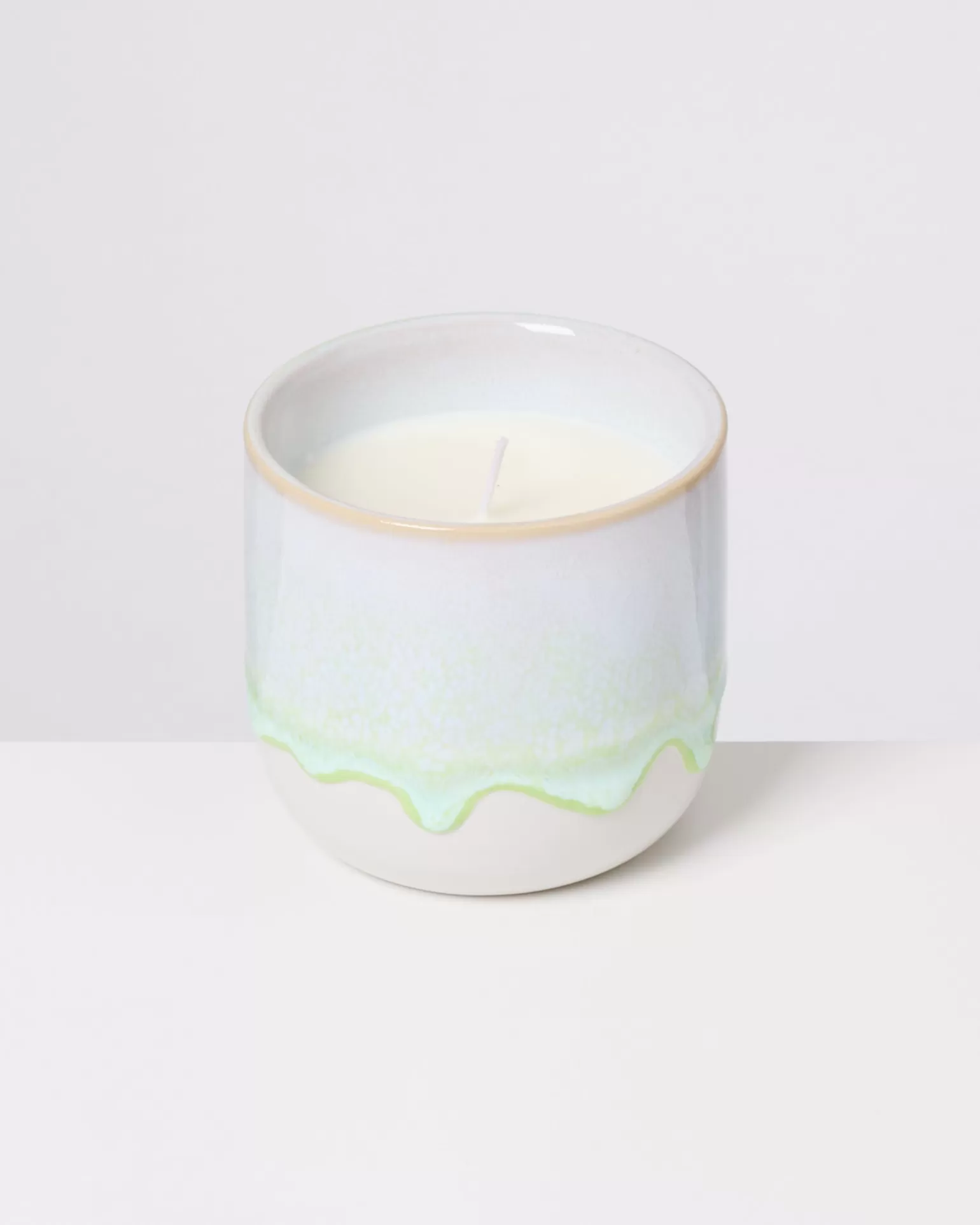 Clearance Motel a Miio Coimbra - Scented Candle “Green Harmony” pastel green