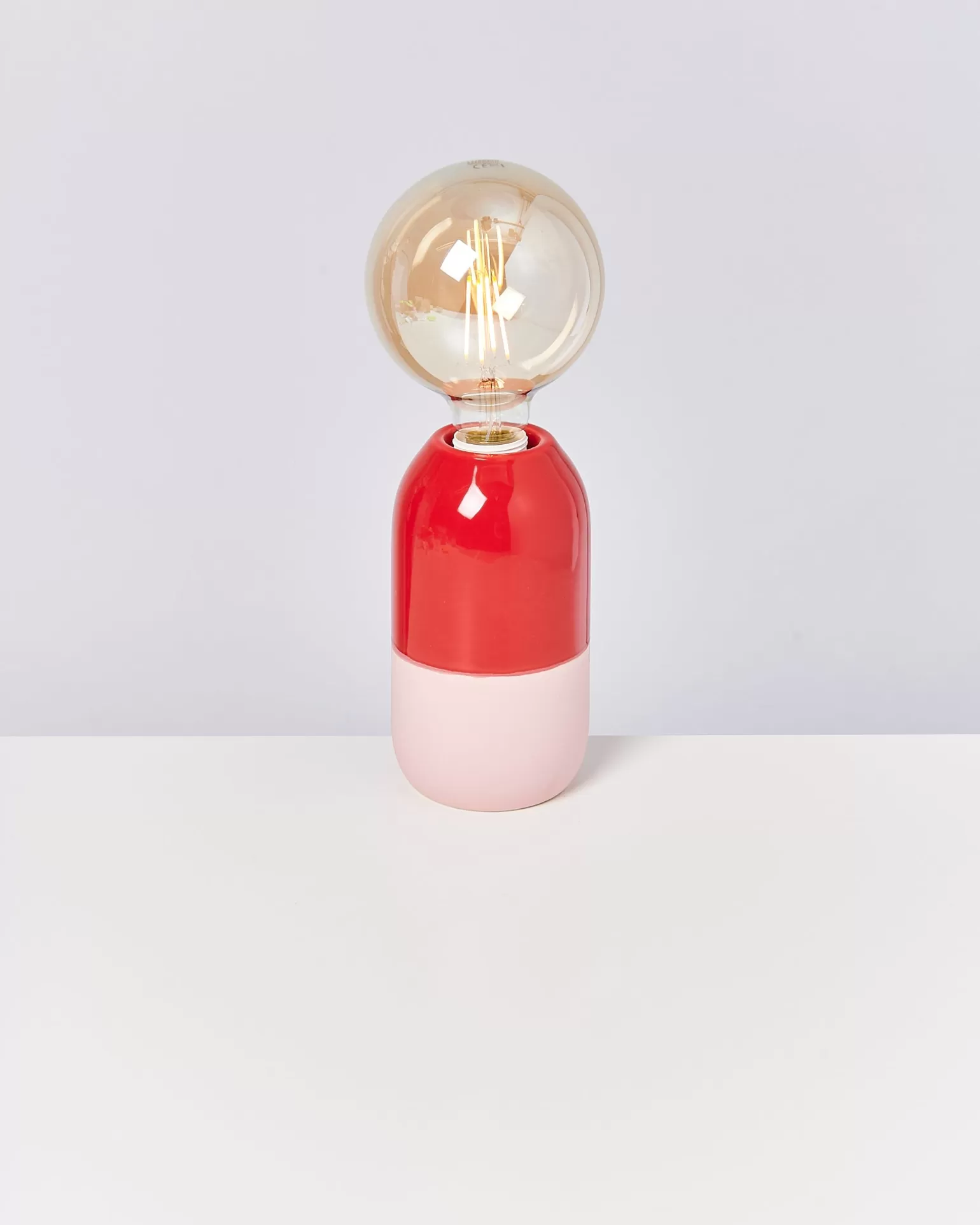 Online Motel a Miio Farol - Lamp red rose